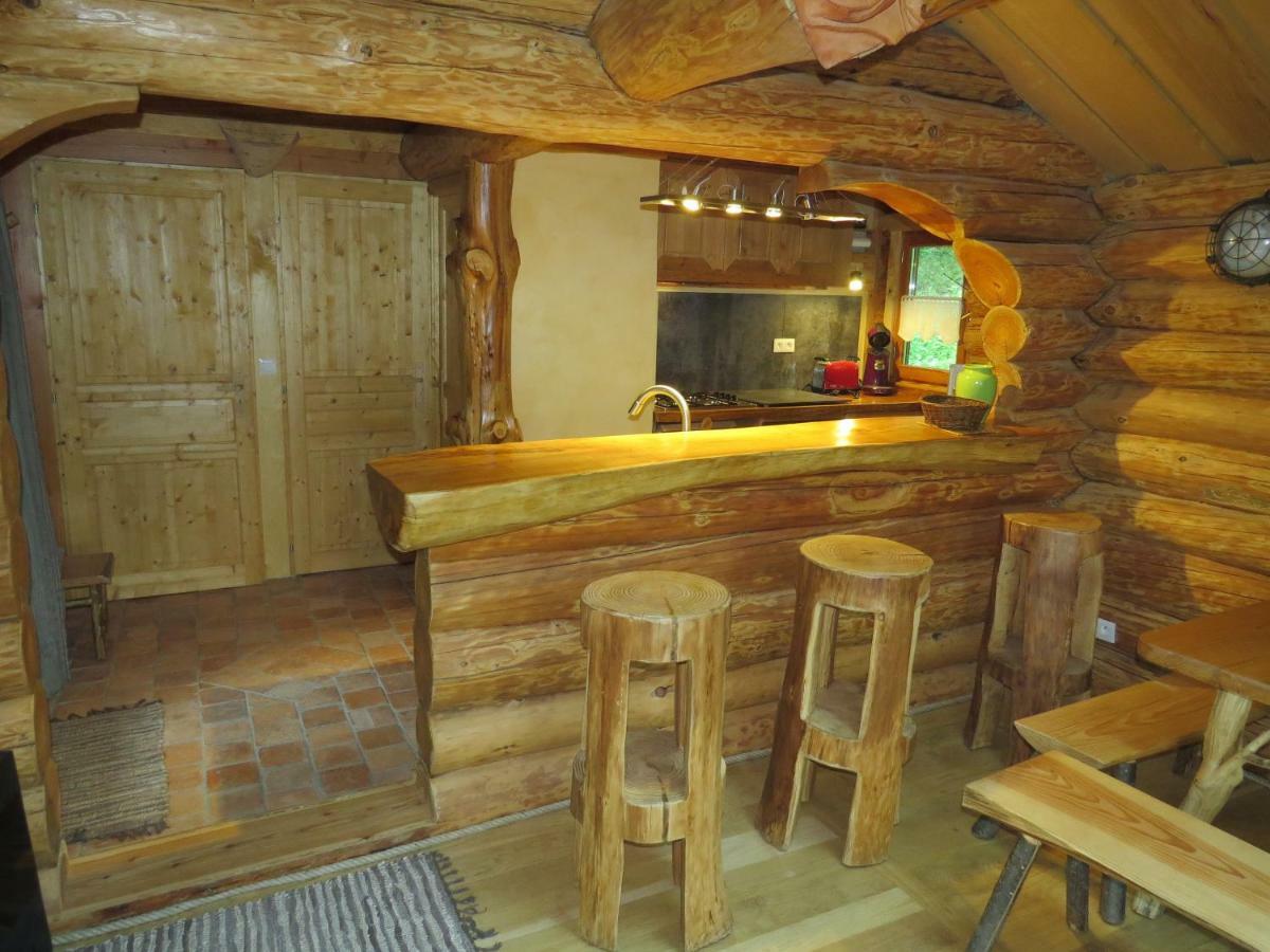 La Cabane De Hans Saint-Martial-de-Gimel ภายนอก รูปภาพ